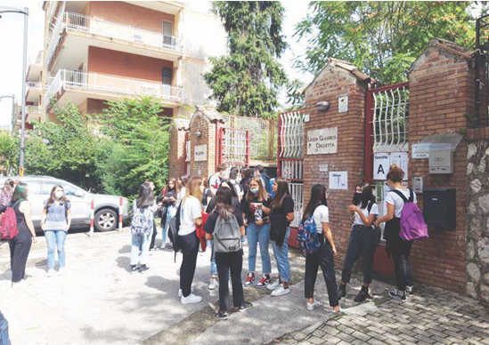 Scuola: si riparte, tiene il piano sicurezza