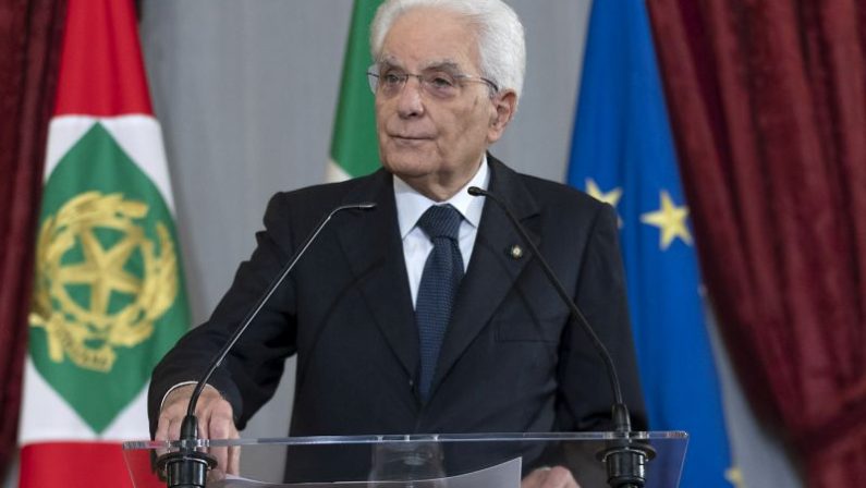 Coronavirus, Mattarella “Strazio per sofferenza e morte anziani”