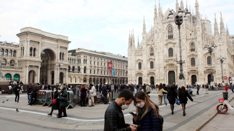 Coronavirus, Regione Lombardia e sindaci “coprifuoco dalle 23 alle 5”