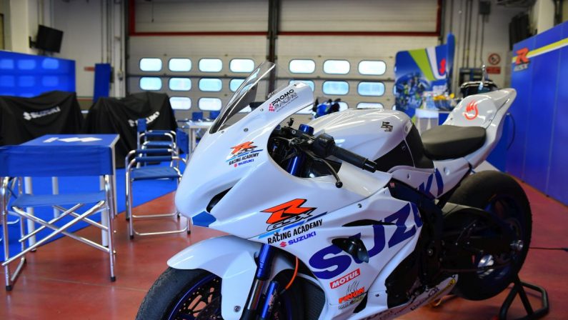 Suzuki presenta la Driving School GSX-R Racing Academy