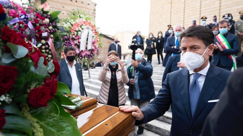 Morte di Jole Santelli, è il giorno dei funerali della Presidente della Regione Calabria