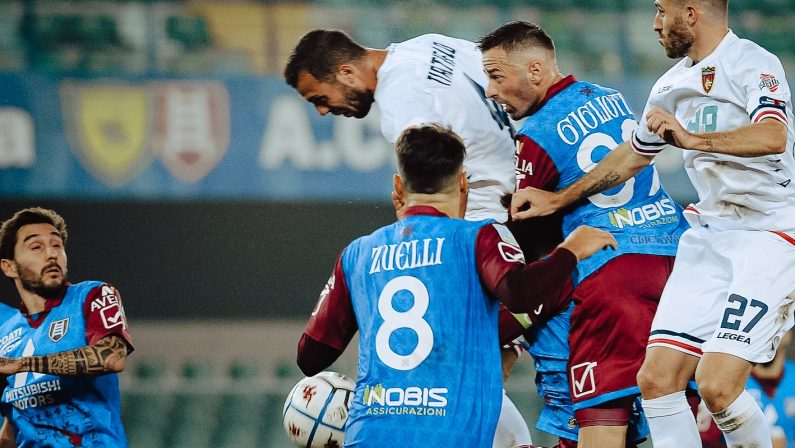 Serie B, il Cosenza battuto dal Chievo con un gol del calabrese Garritano