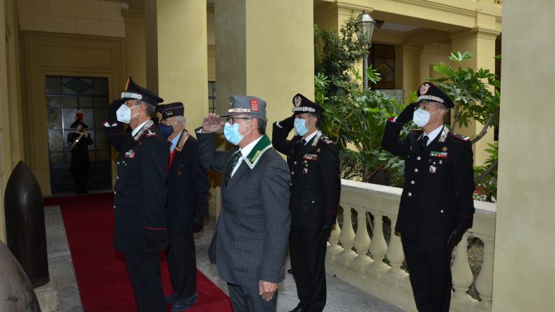 NAPOLI: I Carabinieri onorano la memoria dei defunti. deposta corona di alloro al sacrario militare