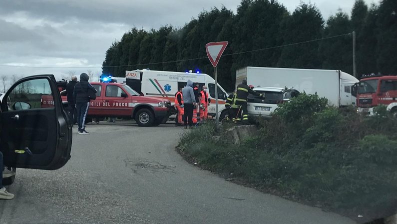 Ancora un grave incidente sulla provinciale Vibo-Tropea, due feriti dopo uno scontro frontale