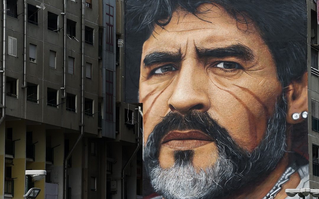 Il murales di Jorit a Napoli, nel quartiere di San Giovanni a Teduccio, raffigurante Diego Armando Maradona