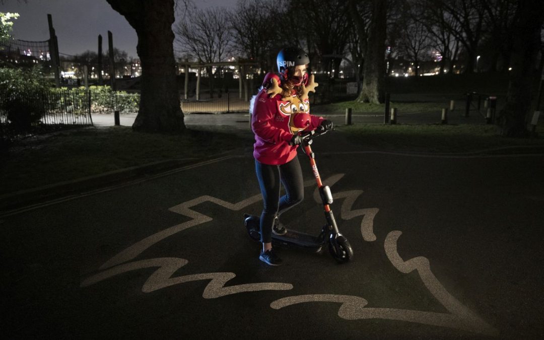 Un Christmas Jumper a supporto campagna Ford Share The Road