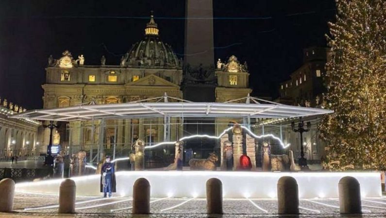 Astronauti a Betlemme
Quanto è brutto il presepe del Vaticano