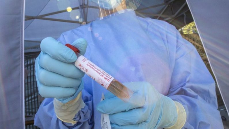 Coronavirus in Calabria, il bollettino del 17 settembre: quattro vittime e 163 nuovi positivi