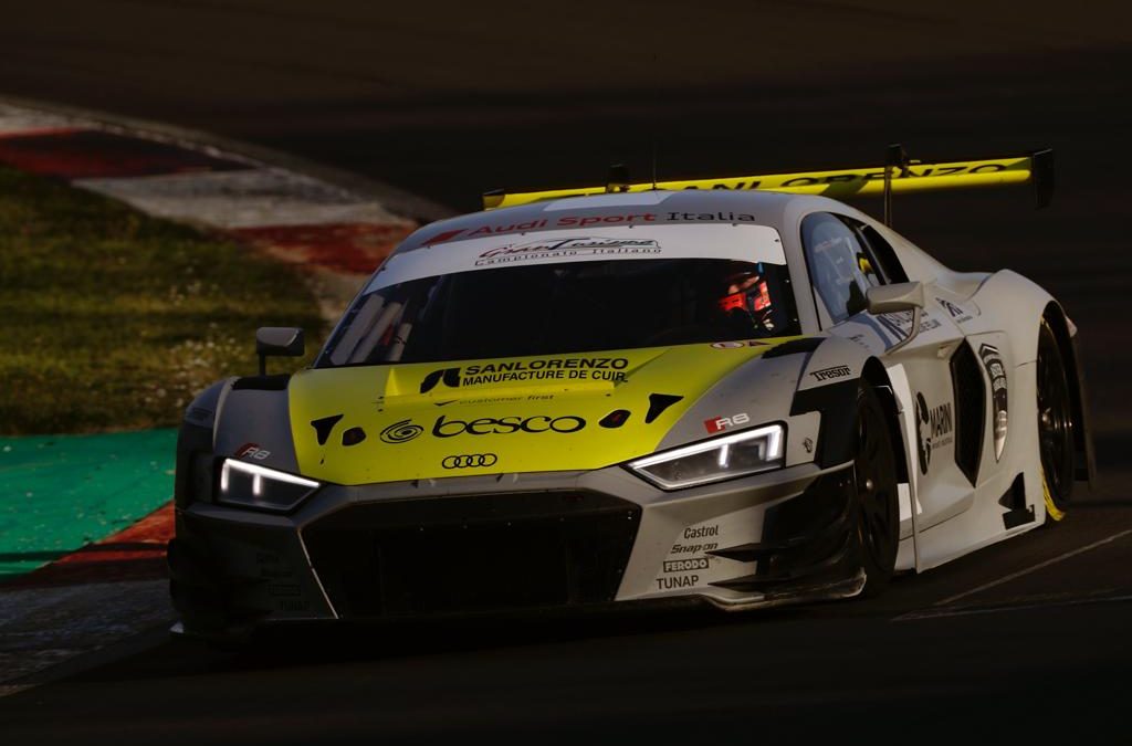 Vito Postiglione a bordo di Audi-R8 nei test di Vallelunga