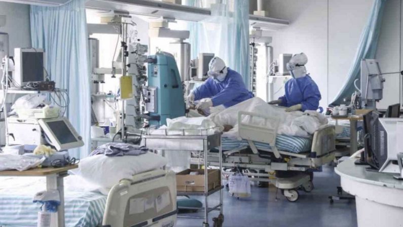 Covid in Puglia: 119 contagi e 5 nuovi decessi, peggiorano le terapie intensive