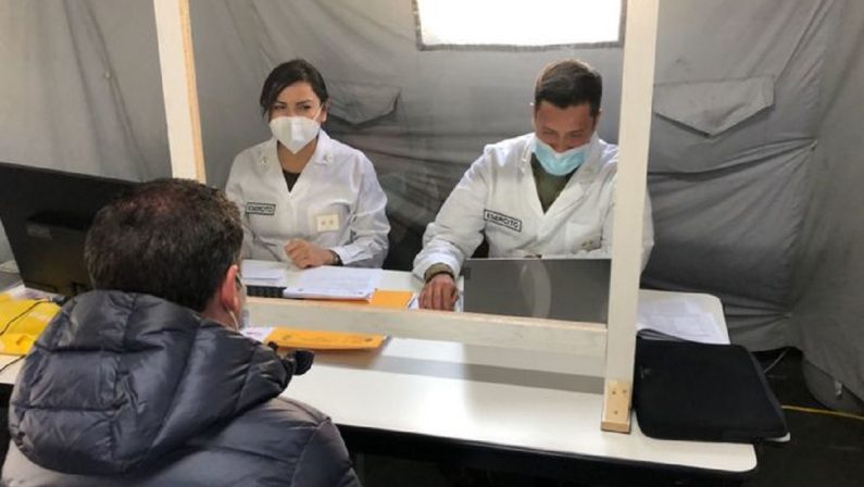 Coronavirus in Calabria, ospedale da campo di Cosenza riconvertito in centro vaccinale