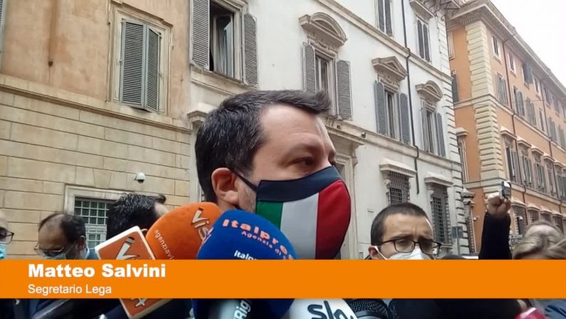 Salvini “Chiediamo riaperture e soldi alle imprese”