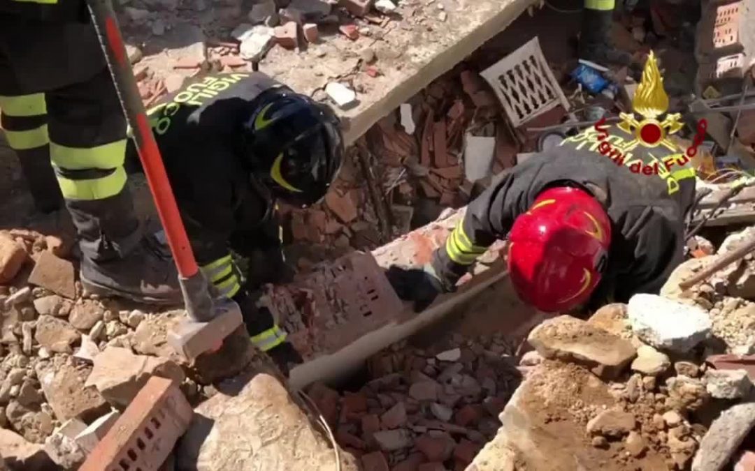 Greve in Chianti, crolla un’abitazione di due piani per una fuga di gas