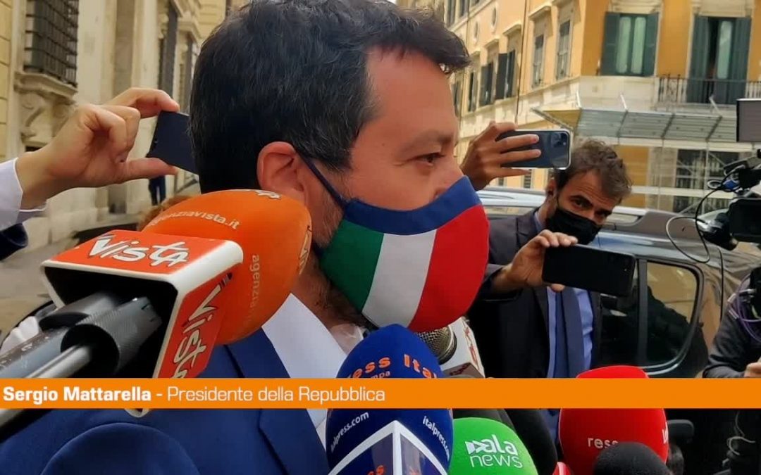 Migranti, Salvini: “Fare come la Spagna”