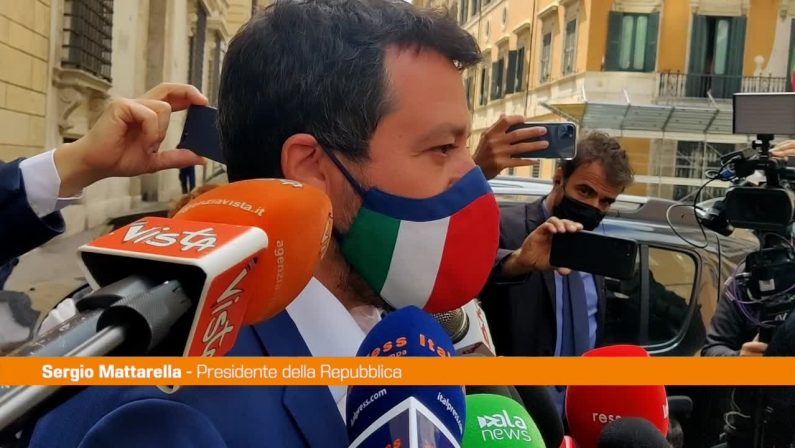 Migranti, Salvini: “Fare come la Spagna”