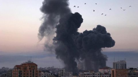 Scontro Tra Hamas E Israele, Ancora Razzi Da Gaza E Raid Aerei Sulla ...