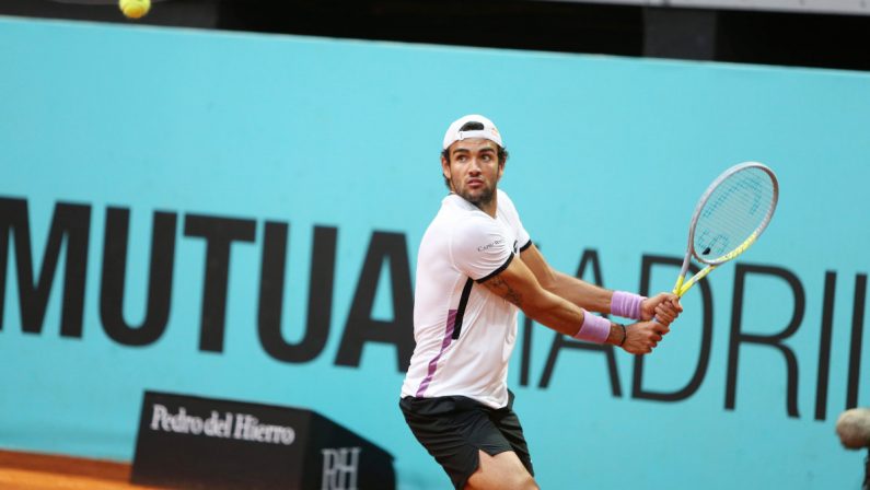 Berrettini e Sonego avanzano a Londra, Giorgi e Mager Ko