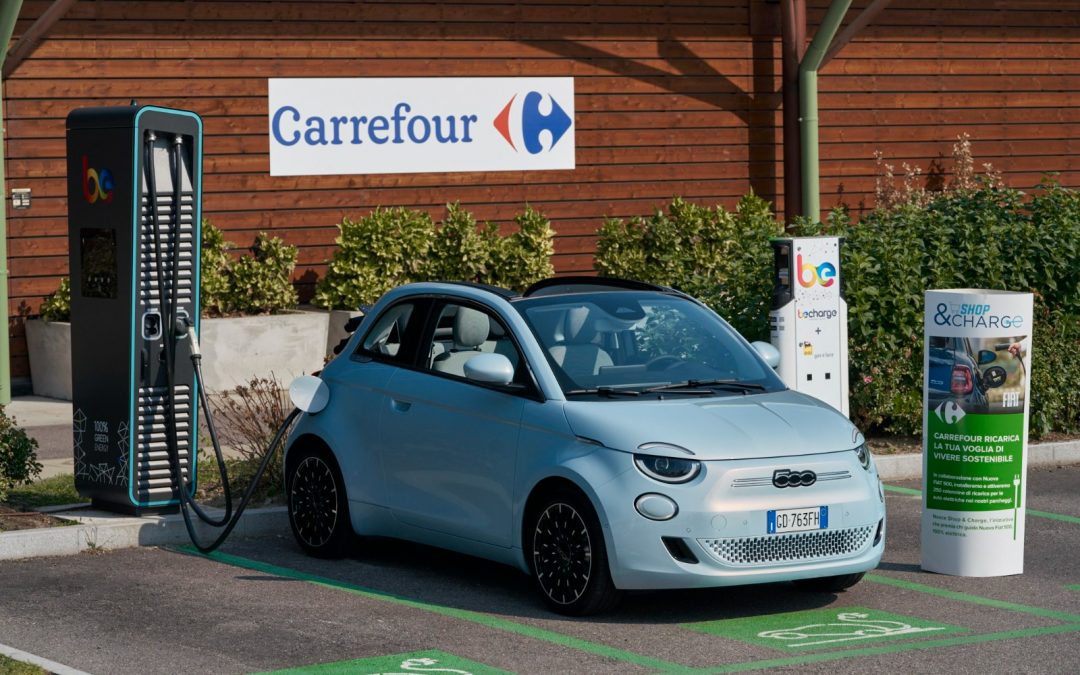 60 punti di ricarica per Fiat 500 nei centri Carrefour