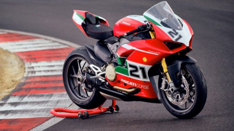 Ducati, tributo a Troy Bayliss con Panigale V2 speciale