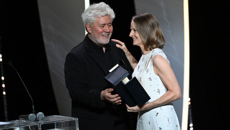 Festival di Cannes, Almodovar ricorda la Carrà: «Perdo un'amica, la adoravo»