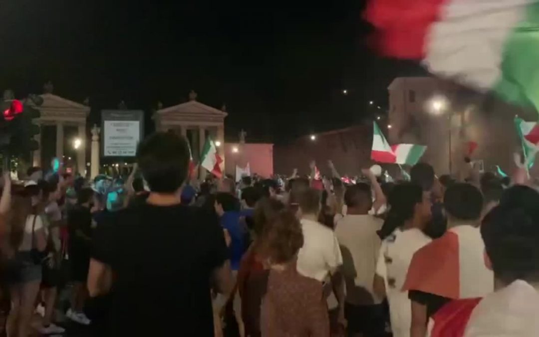 L’Italia in semifinale, esplode la gioia dei tifosi