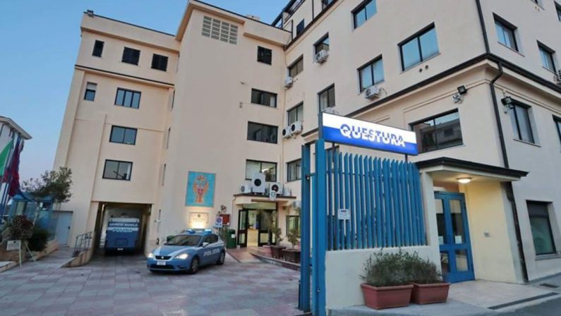 Minacce e botte all'ex fidanzata, 26enne arrestato nel Crotonese