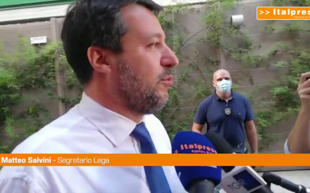 Salvini: “La Lega dà fastidio ma non parlo di complotto”