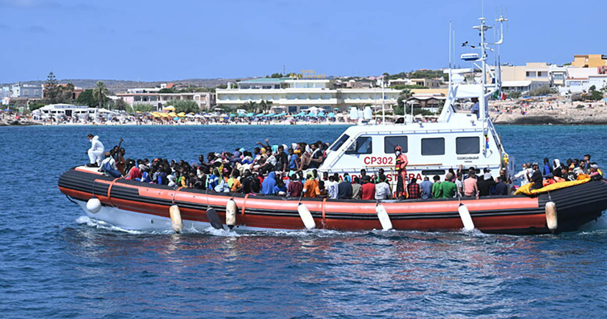 Sbarco a Leuca: 88 migranti salvati, due scafisti arrestati