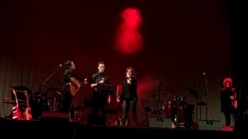 Cosenza, il concerto di "Andrea Pistilli & Friends" per il restauro del sipario storico del Rendano