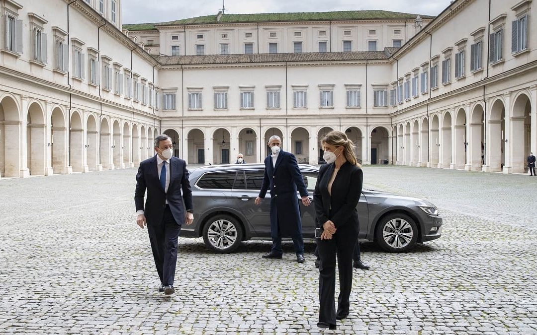 Mario Draghi nel Cortile d'Onore del Quirinale