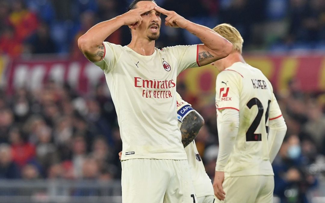 Il Milan espugna Roma con super Ibra, in testa col Napoli