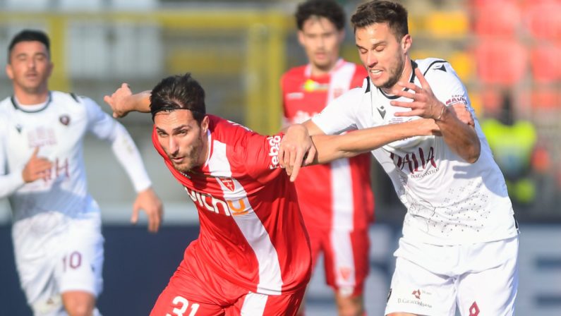 Serie B, una Reggina sempre più in crisi punita dal Monza