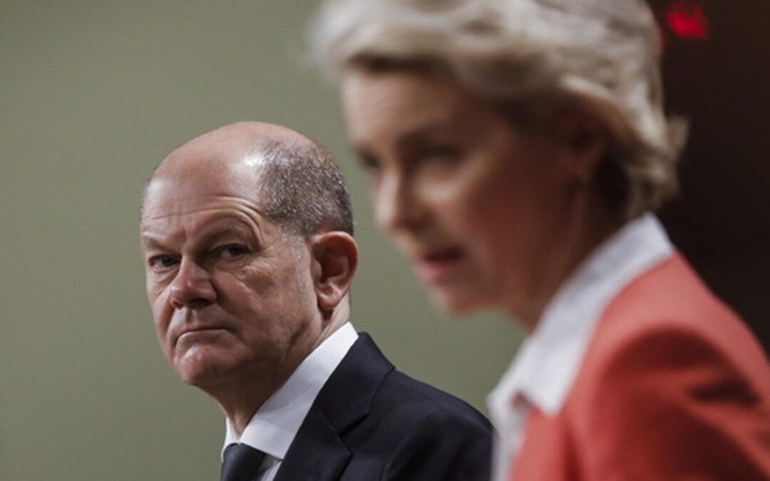 Olaf Scholz e Ursula von der Leyen