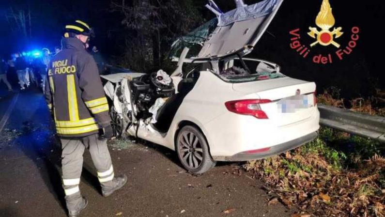 Incidente nel Catanzarese: scontro tra due auto, quattro feriti