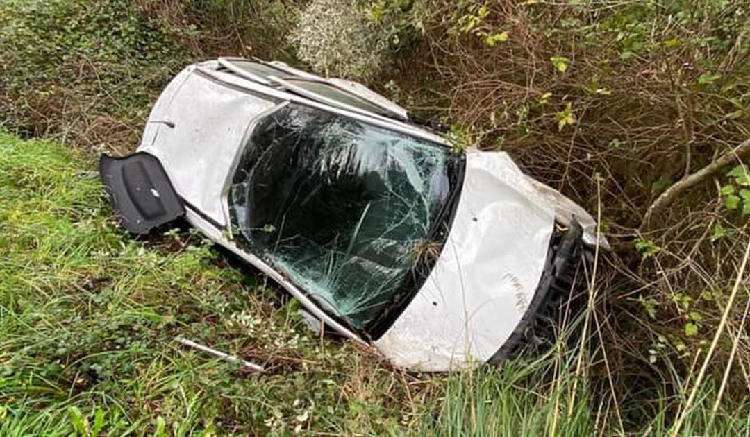 L'auto precipitata nella scarpata