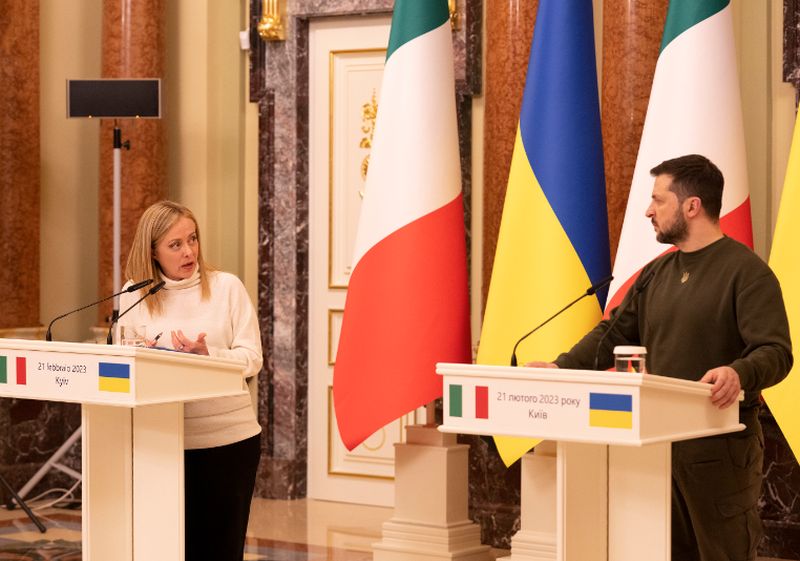 Giorgia Meloni a Kiev con Volodymyr Zelensky