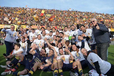 Catanzaro, Esplode La Festa: Dopo 17 Anni Torna In Serie B - Il ...