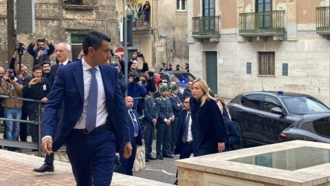 L'arrivo della presidente Meloni a Cutro