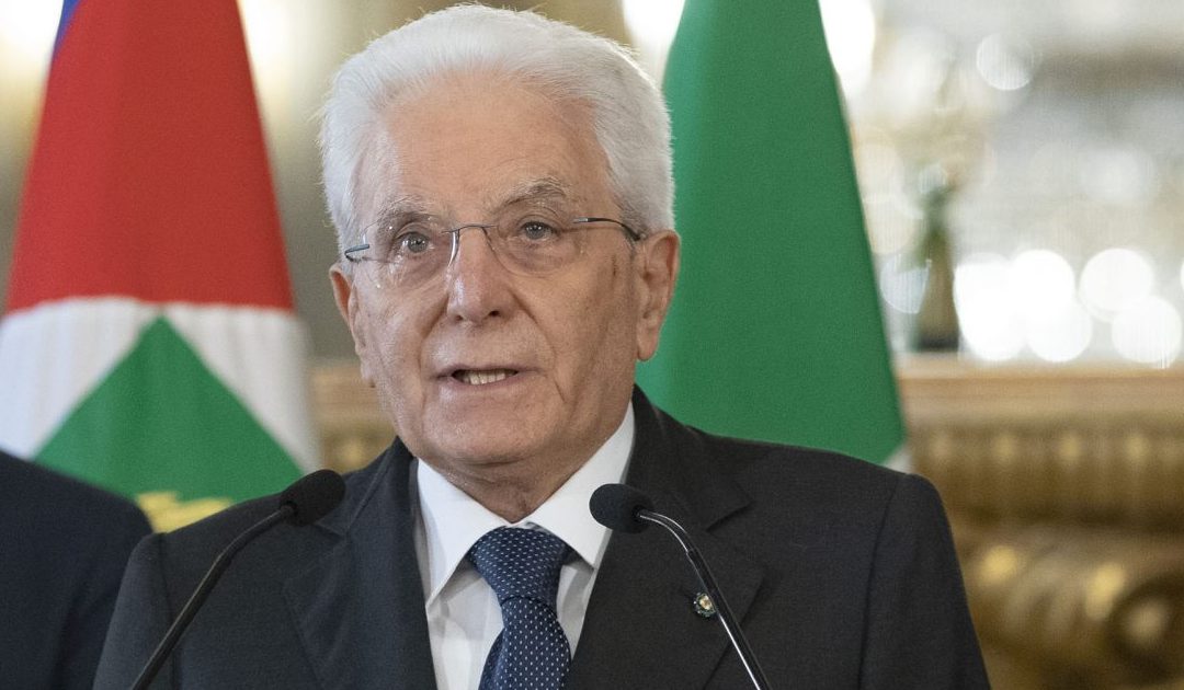 A Bari, Mattarella sottolinea l’urgenza di politiche ambientali efficaci