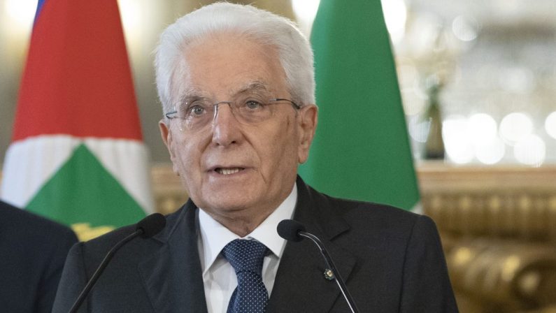 A Bari, Mattarella sottolinea l’urgenza di politiche ambientali efficaci