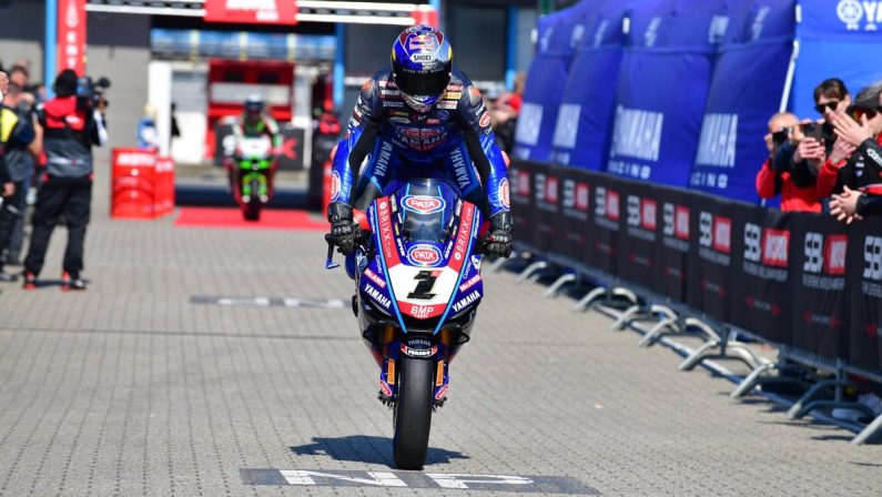 Doppietta di Razgatlioglu a Imola al Gp Italia di superbike