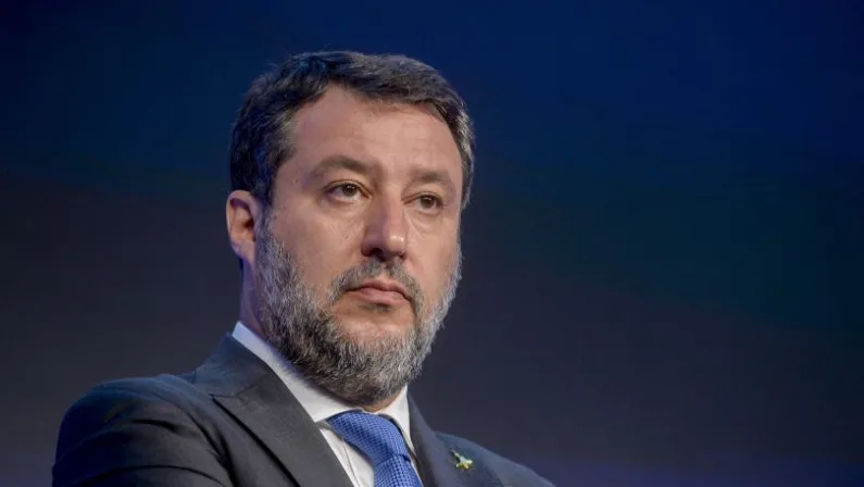 Naufragio Cutro, Salvini «solidale con i militari» per i quali la Procura chiede rinvio a giudizio