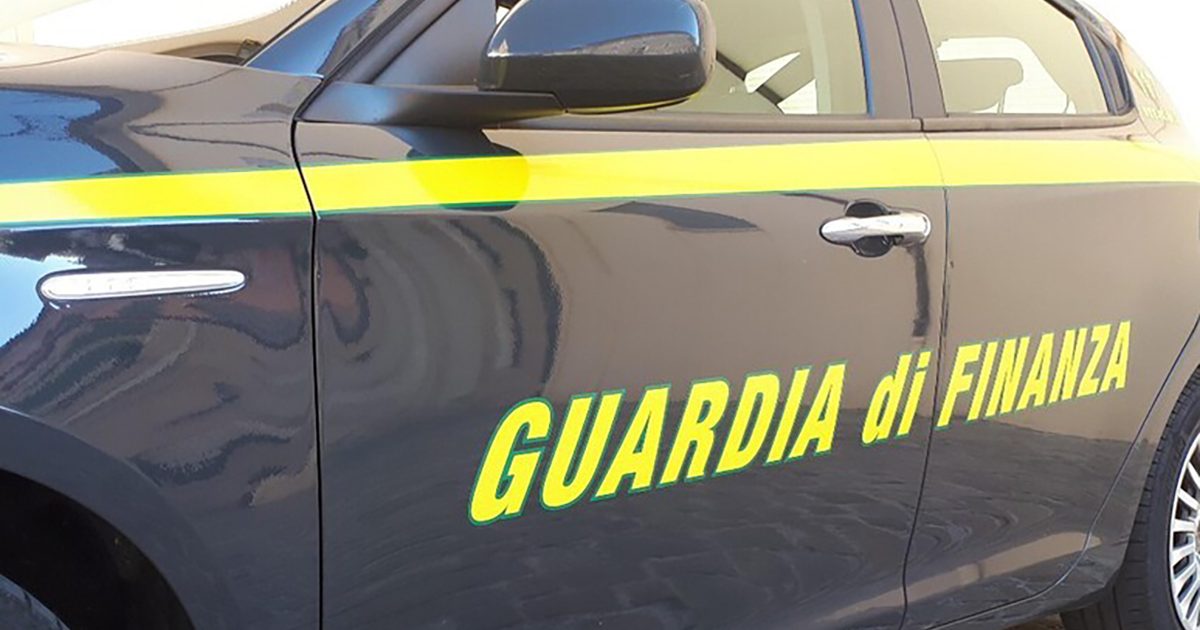 https://www.quotidianodelsud.it/wp-content/uploads/2023/08/agenti-guardia-di-finanza-e1727168583686.jpg