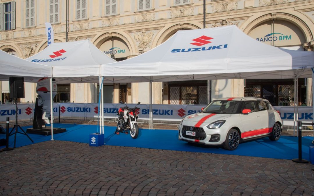 Suzuki presenta una livrea speciale per Swift, GSX-8S e DF200AP