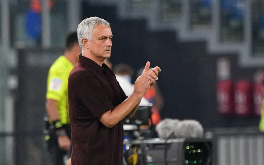 Mourinho “Smalling verso forfait, Lukaku e Dybala giocano”