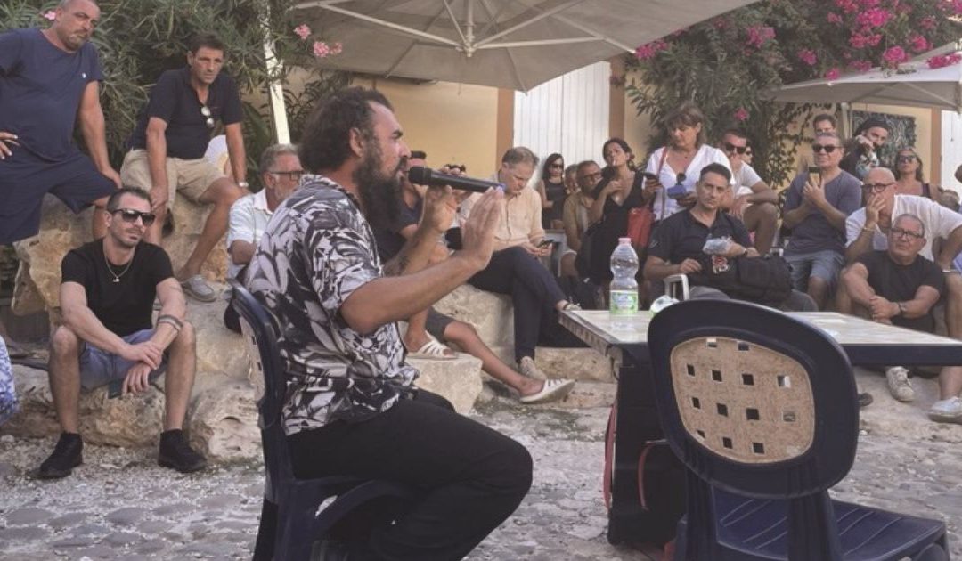 Giacomo Ferlazzo, l’uomo a capo della protesta di Lampedusa