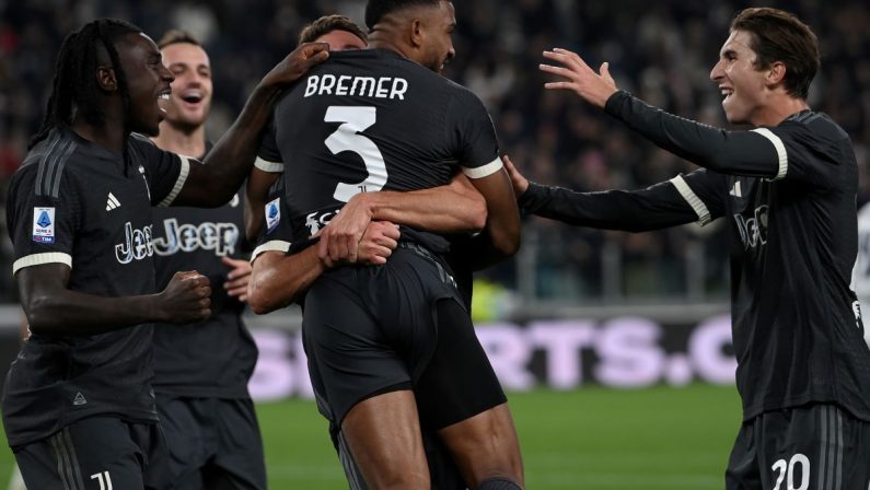 Juventus-Cagliari 2-1, bianconeri di nuovo in testa