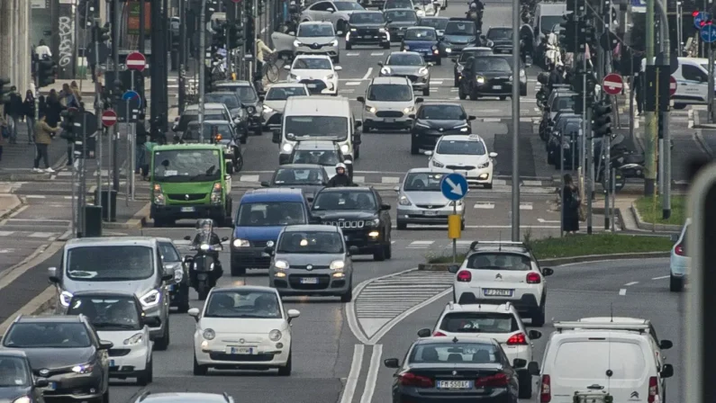 A dicembre in crescita il mercato dell’auto