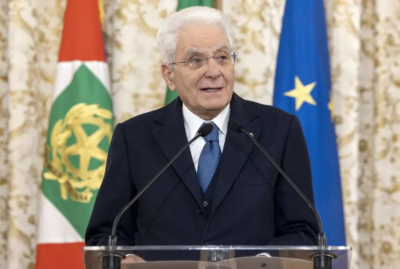 Mattarella “Urgente definire nuovo patto Ue per l’immigrazione”