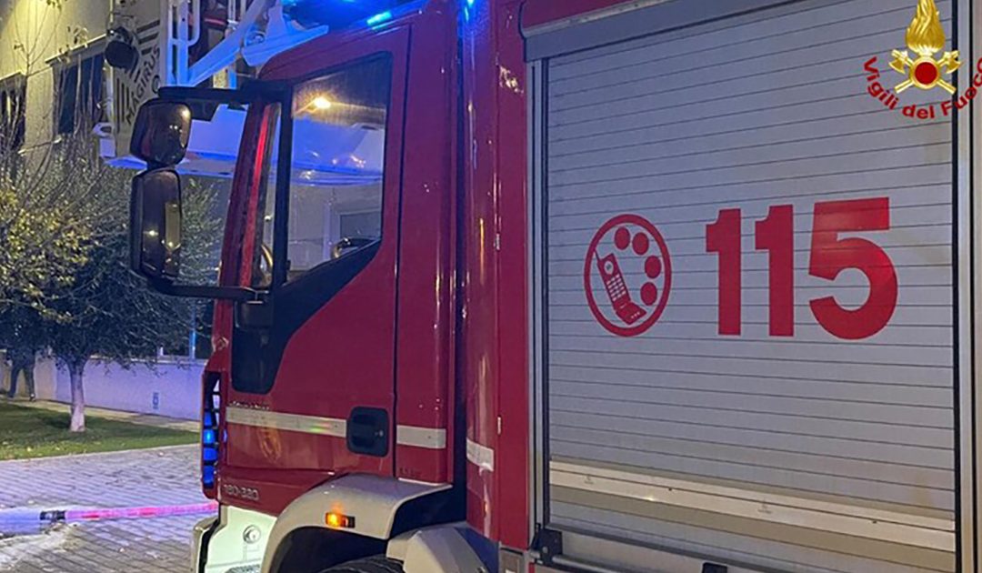 Cassano, distrutte due auto e una danneggiata da un incendio